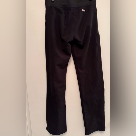FIGS Black Kade Cargo Scrub Pants size small - Picture 3 of 6